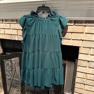 Entro sleeveless high neck poly tiered tunic with tie, green, size Large, EUC
